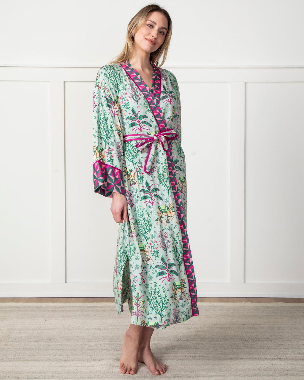 Camel's Courtyard - Satin Robe - Avocado