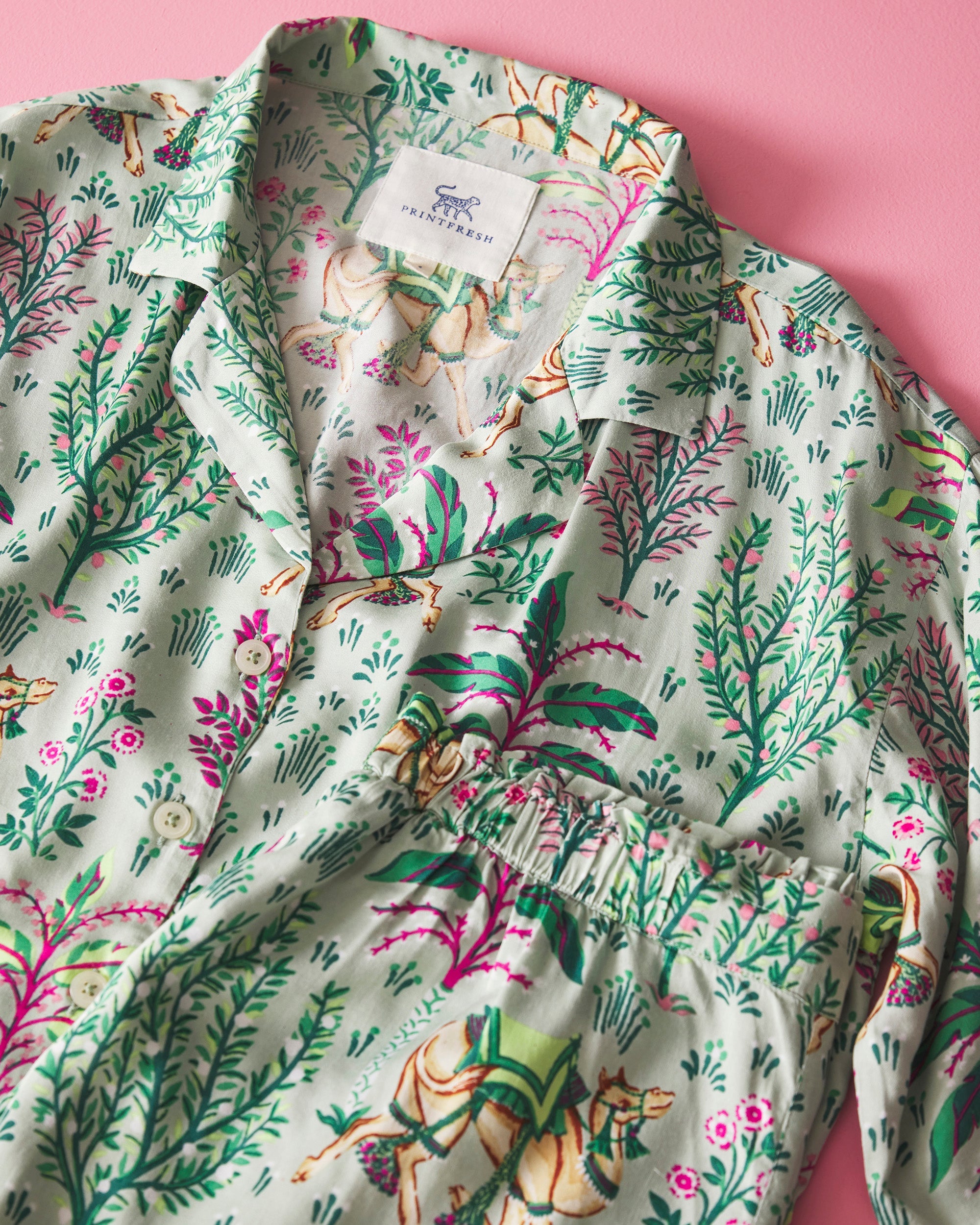 Camel's Courtyard - Satin Wildest Dreams Set - Avocado